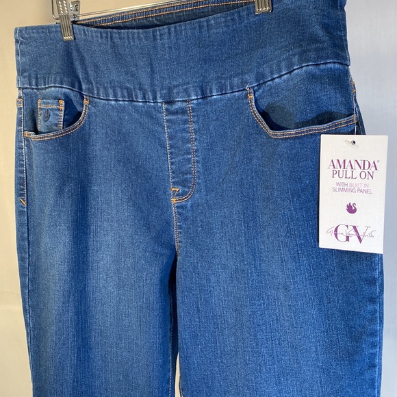 Gloria Vanderbilt-Brand New- Amanda Pull On With Build In Slimming Panel Jeans. - Picture 7 of 12